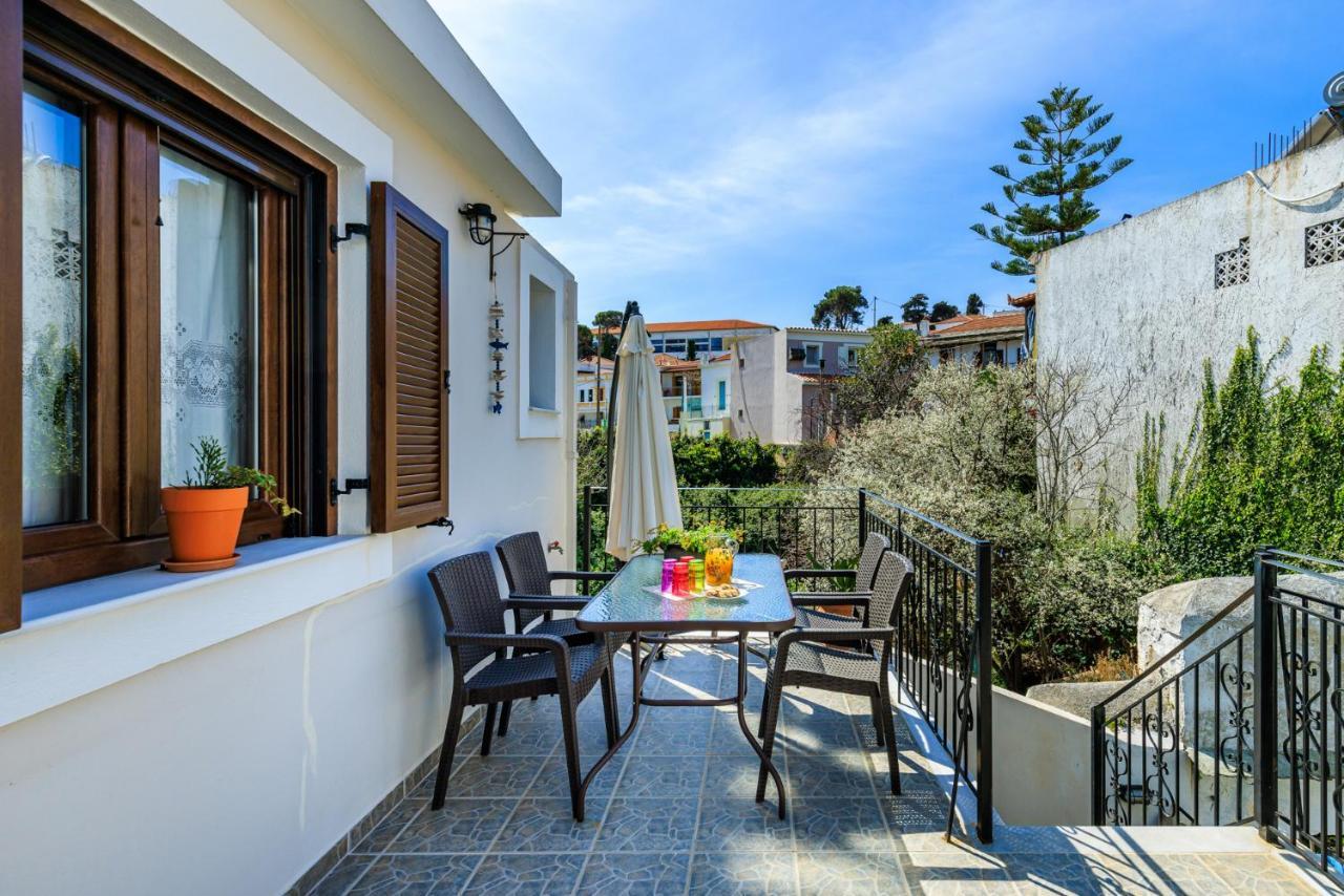 Petradi Town * Skopelos Town