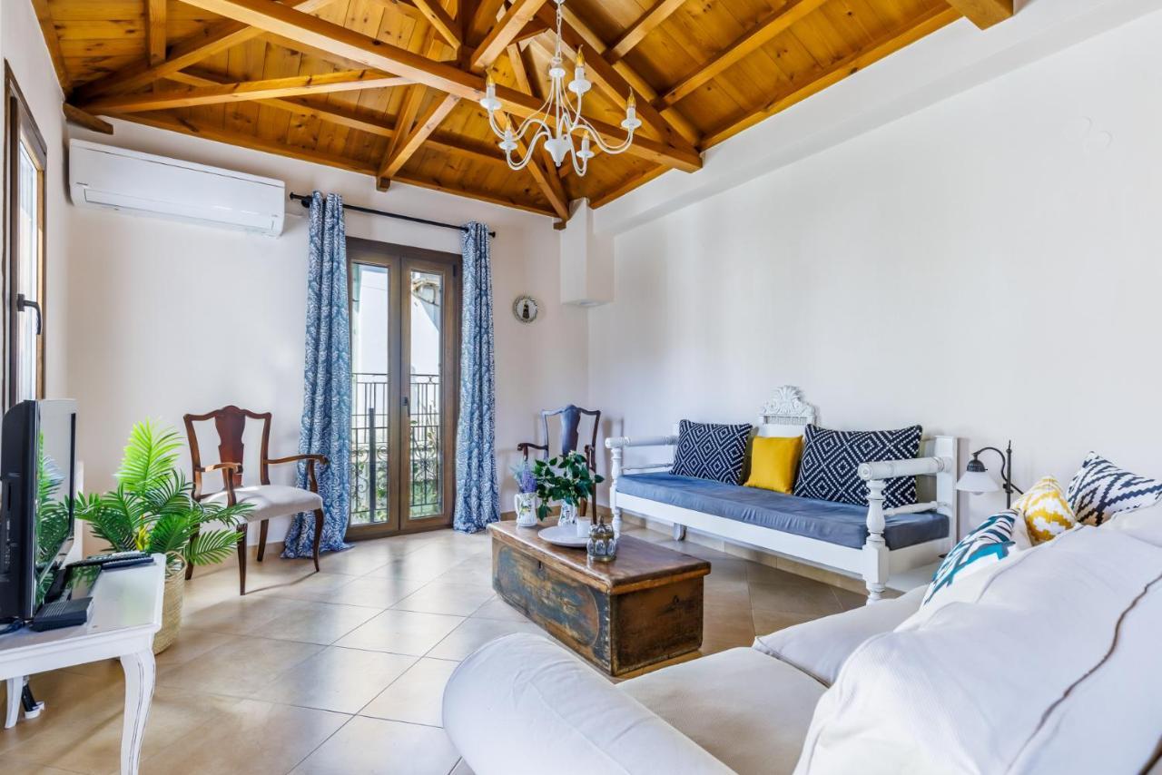 Petradi Town Apartment Skopelos Town